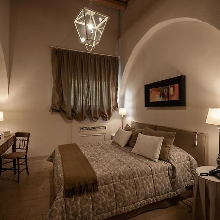 กัสเตลโล กาเมมี Hotel Vizzini ภายนอก รูปภาพ